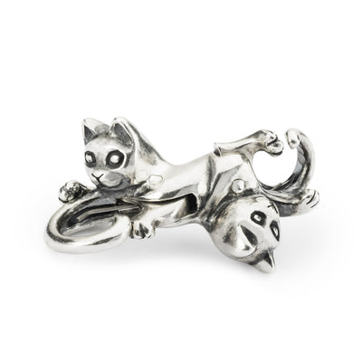 two cats on a silver jewellery clasps