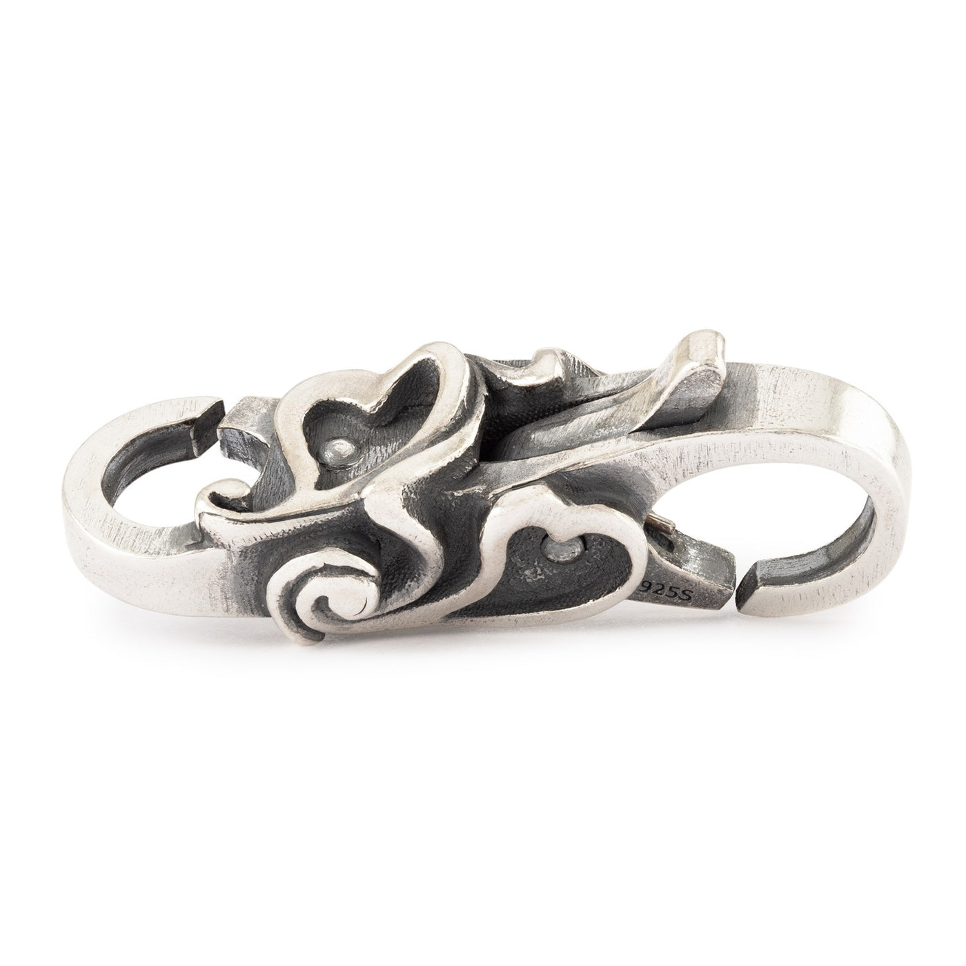 Playful Hearts, Clasp